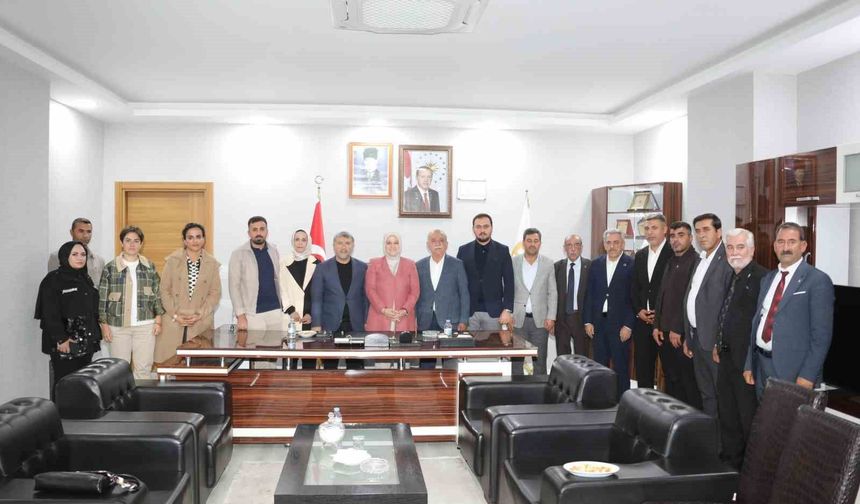 PALU'DA 5 MECLİS ÜYESİ AK PARTİ'YE KATILDI