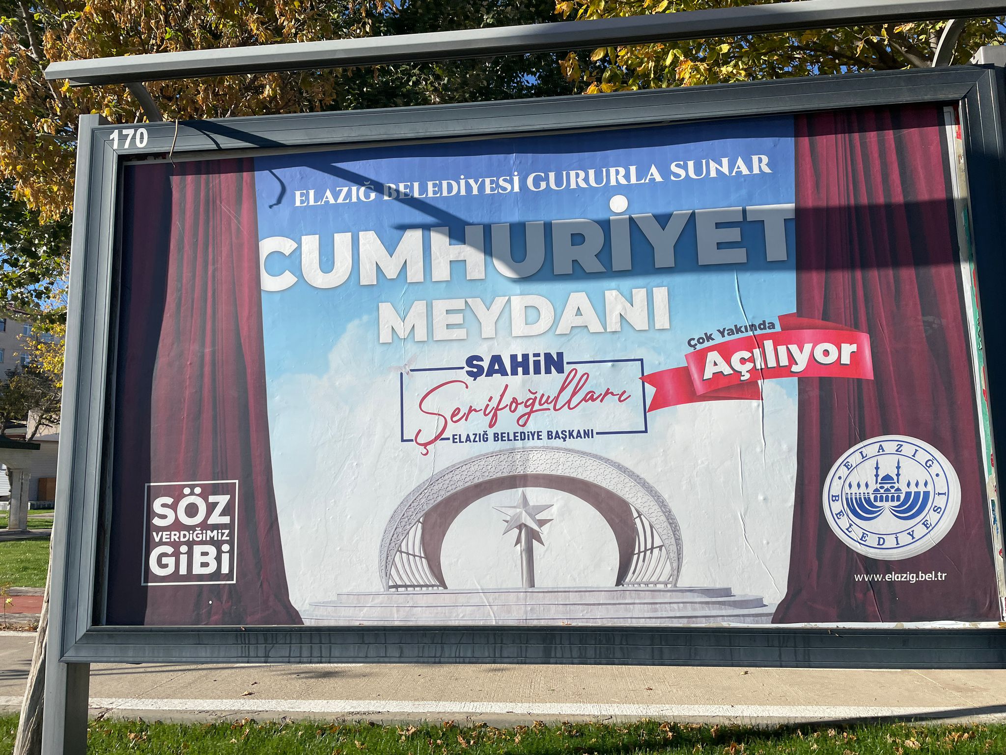 07-FOTO-7-  BILBOARD  CUMHURİYET MEYDANI