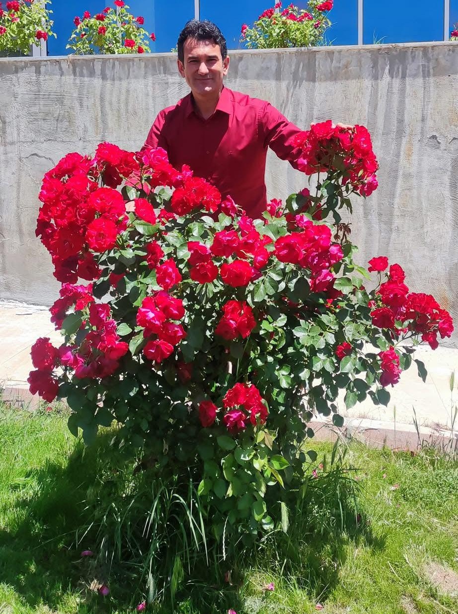 (Ensar Vakfı İl Temsilcisi Foto Altina Elazığ Belediyesi Kültür Ve Sosyal İşler Müdürü Alaattin Meydanoğlu)