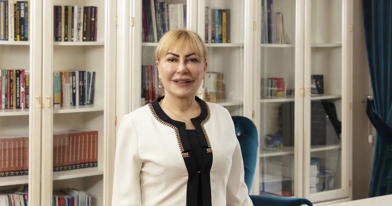 Yasemin Acik 1