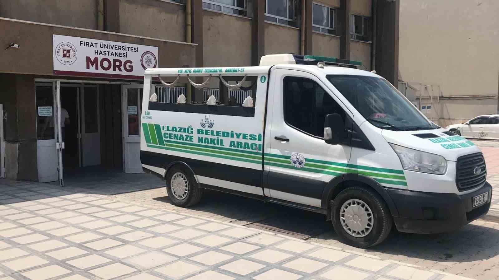 AĞILA KURT GİRDİĞİNİ ZANNEDEREK ATEŞ EDEN ŞAHIS EŞİNİ ÖLDÜRDÜ