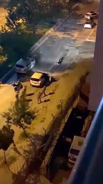 POLİS ÖZEL HAREKAT EKİPLERİNİ GÖRÜNCE TESLİM OLDU