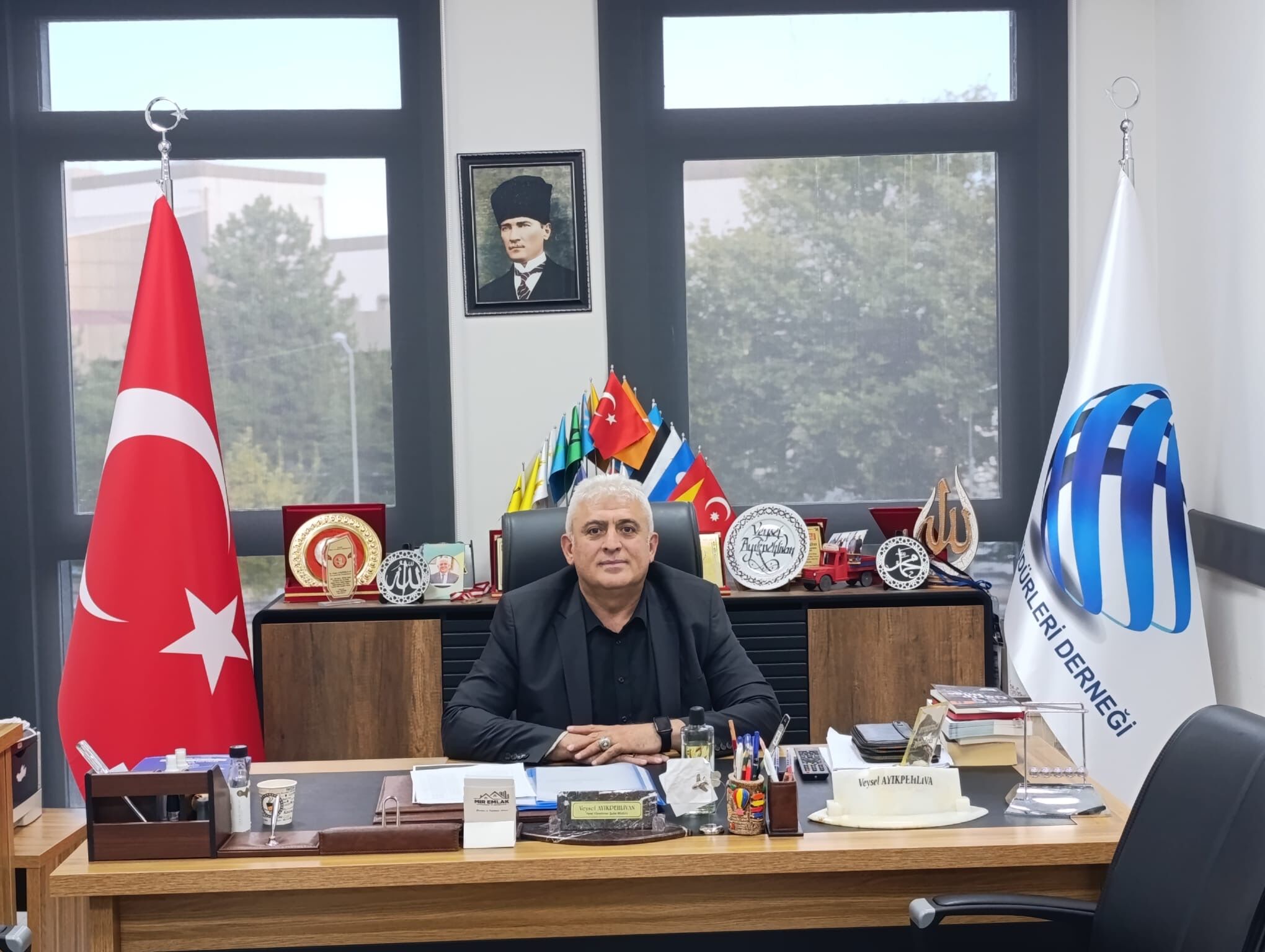 “ÖZLÜK HAKLARI İÇİN ÇALIŞMALARIMIZI SÜRDÜRÜYORUZ“